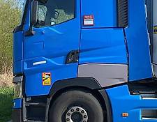 Renault tractor unit GAMA T480